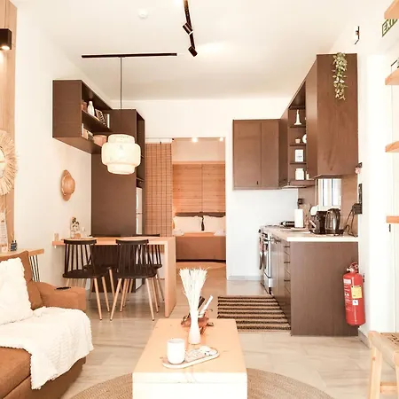 Estia Residence, * Rétino